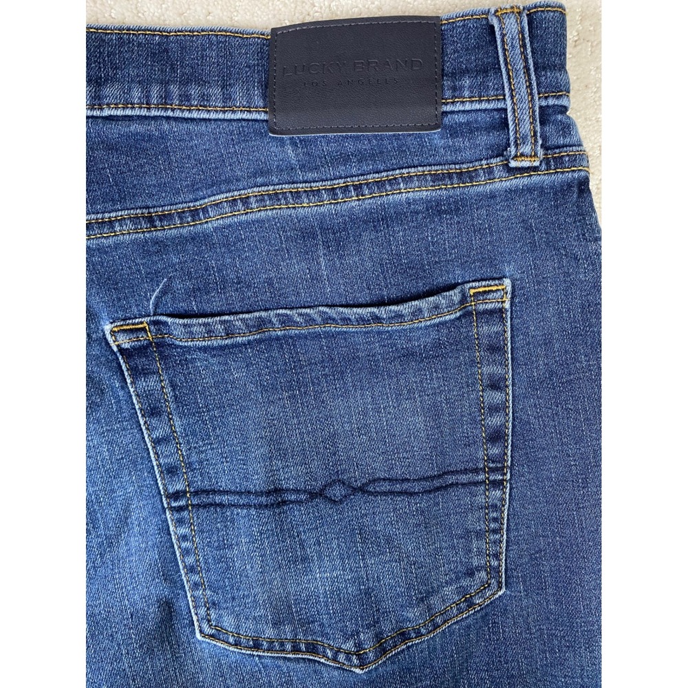 Lucky Brand 410 Mens Jeans 39x28 Blue Athletic Straight Medium Wash Denim - Picture 8 of 9